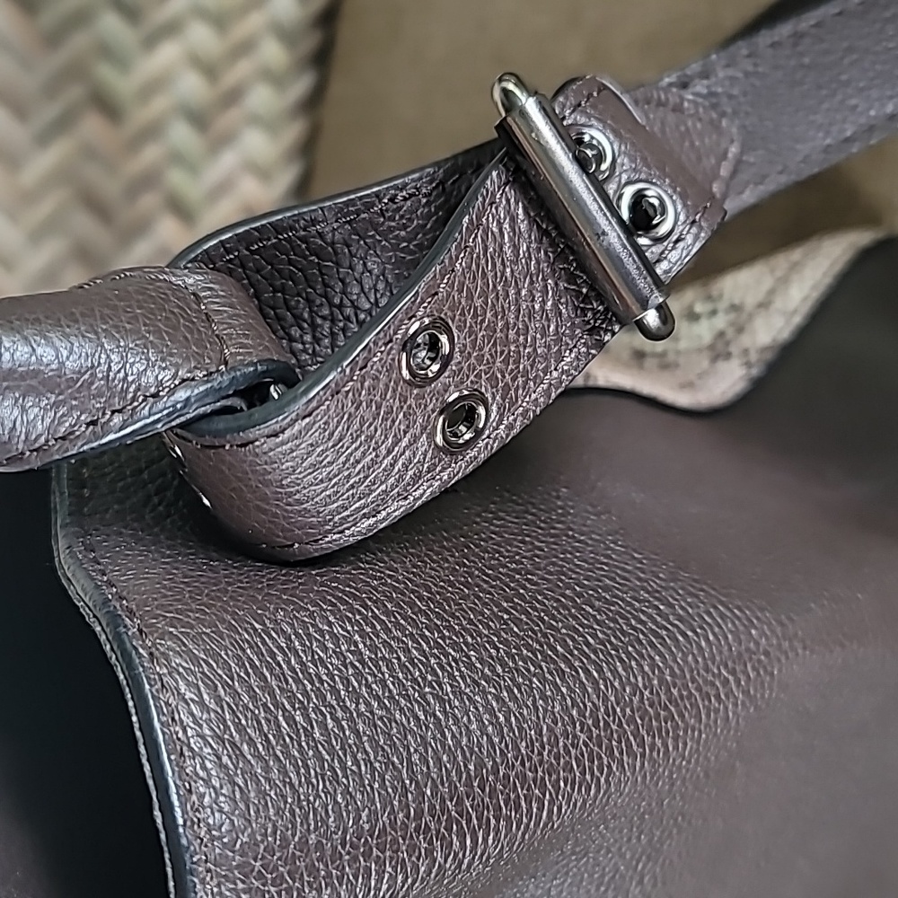 T TAHARI leather snake-skin detailed tote shoulder bag in Dark chocolate - Picture 5 of 10
